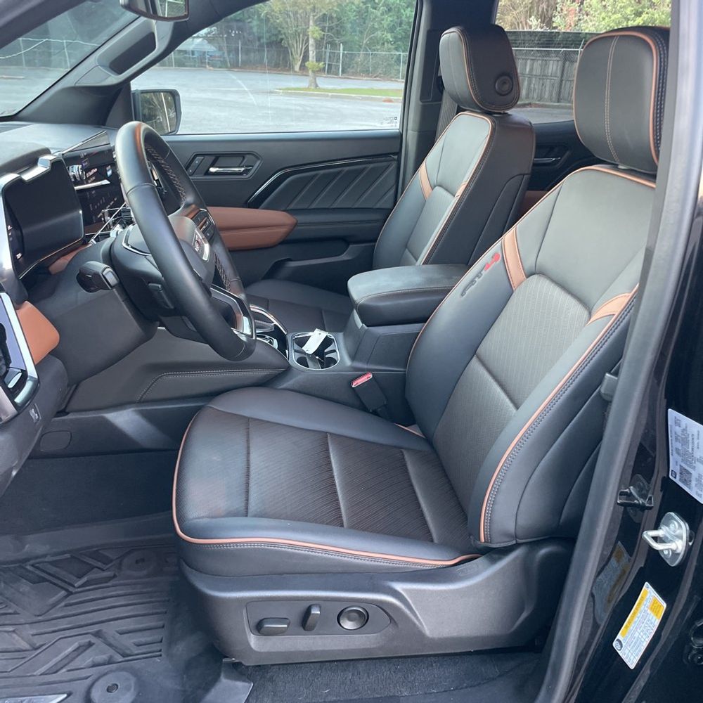 2024 GMC Canyon AT4