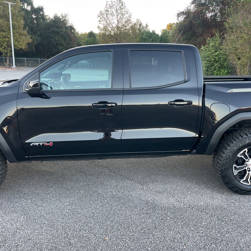 2024 GMC Canyon AT4