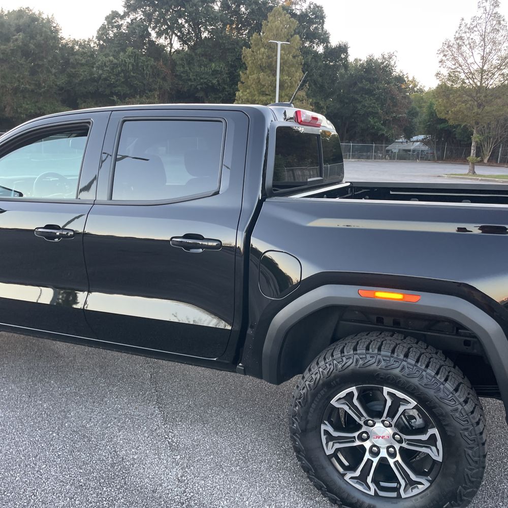 2024 GMC Canyon AT4