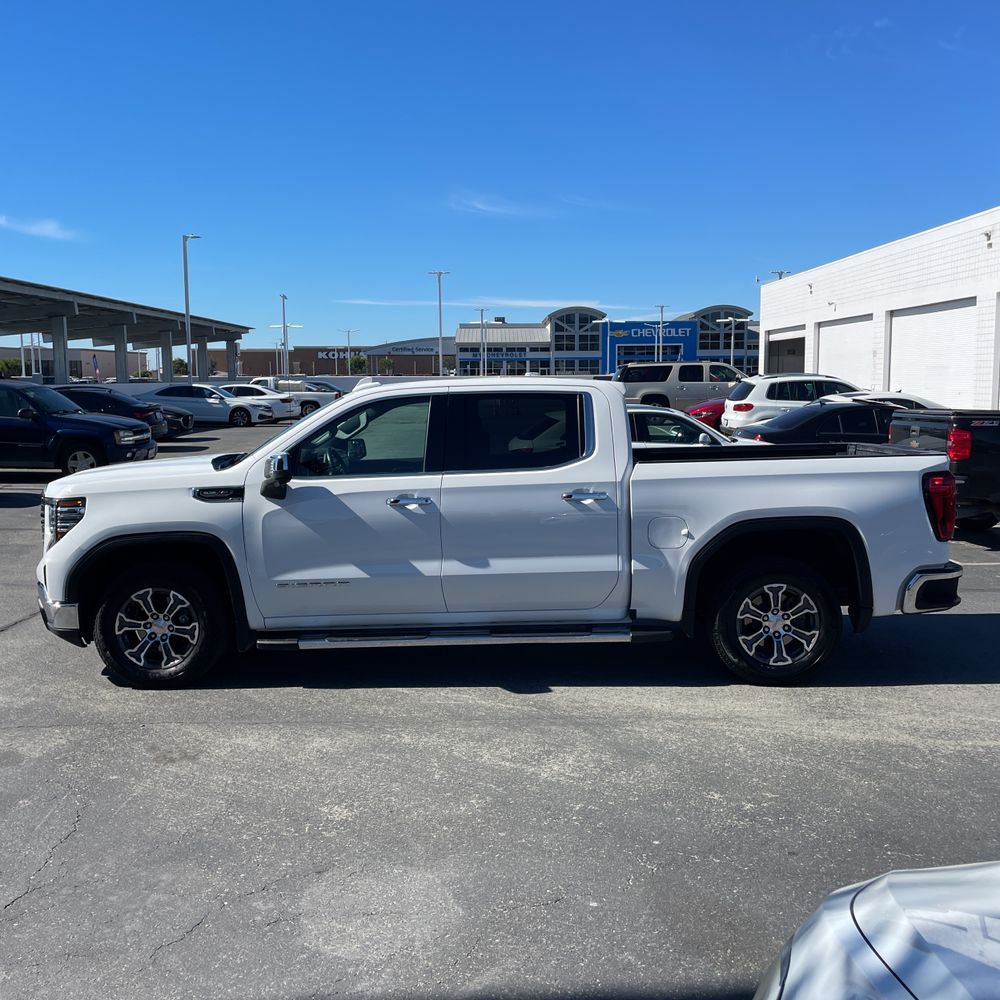 2024 GMC Sierra 1500 SLT