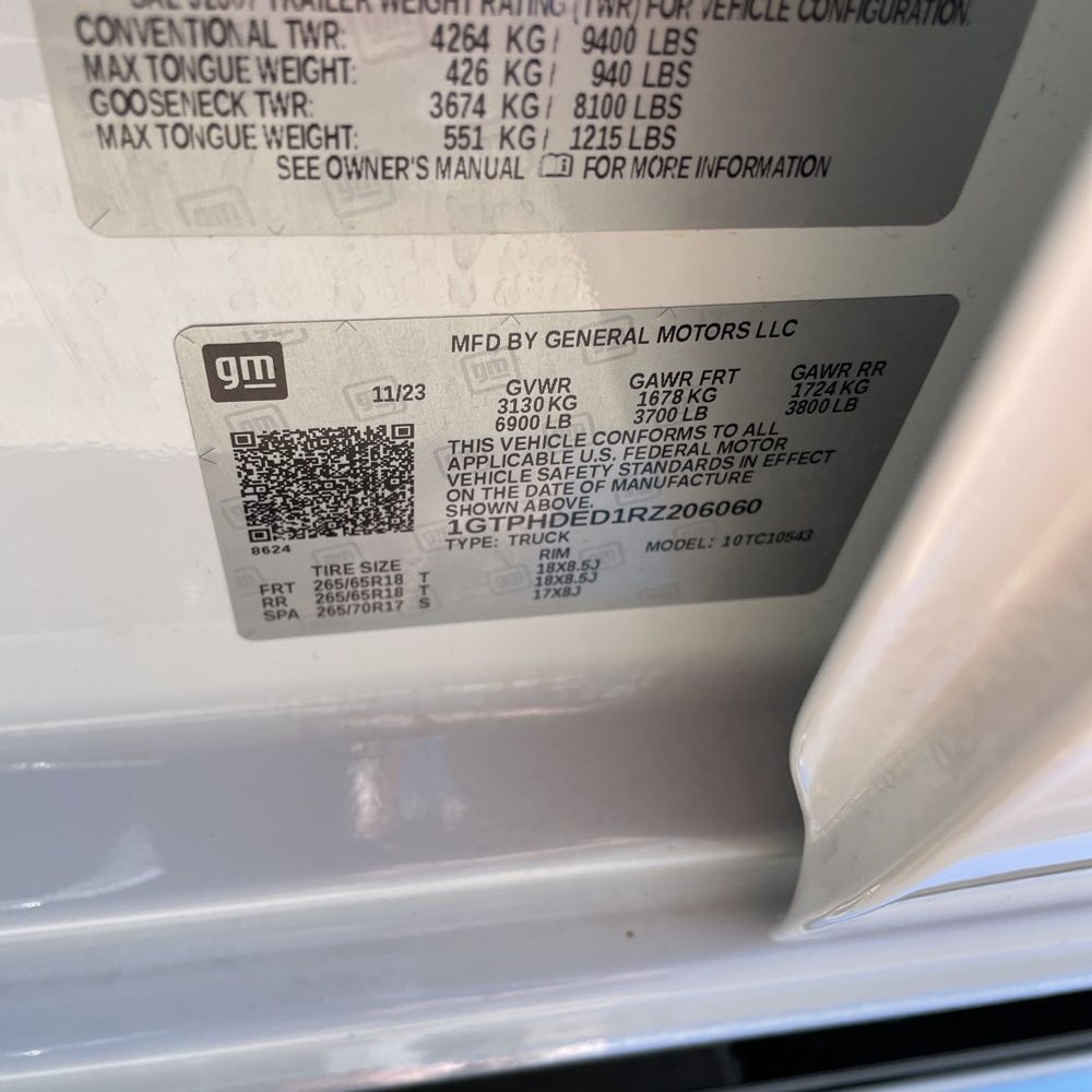 2024 GMC Sierra 1500 SLT
