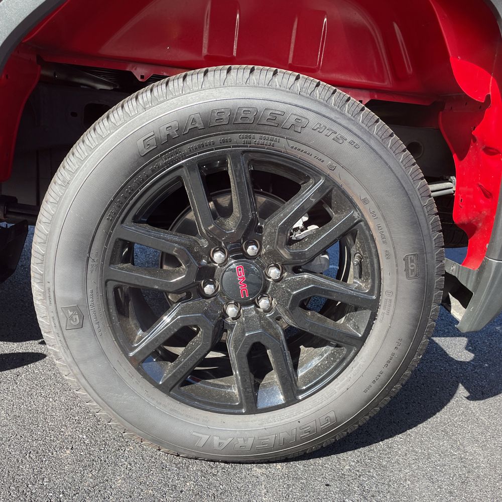 2025 GMC Sierra 1500 Elevation Standard