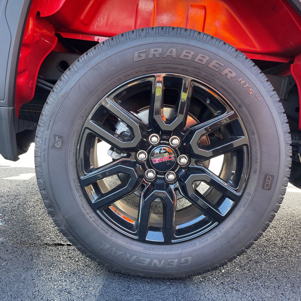 2025 GMC Sierra 1500 Elevation Standard