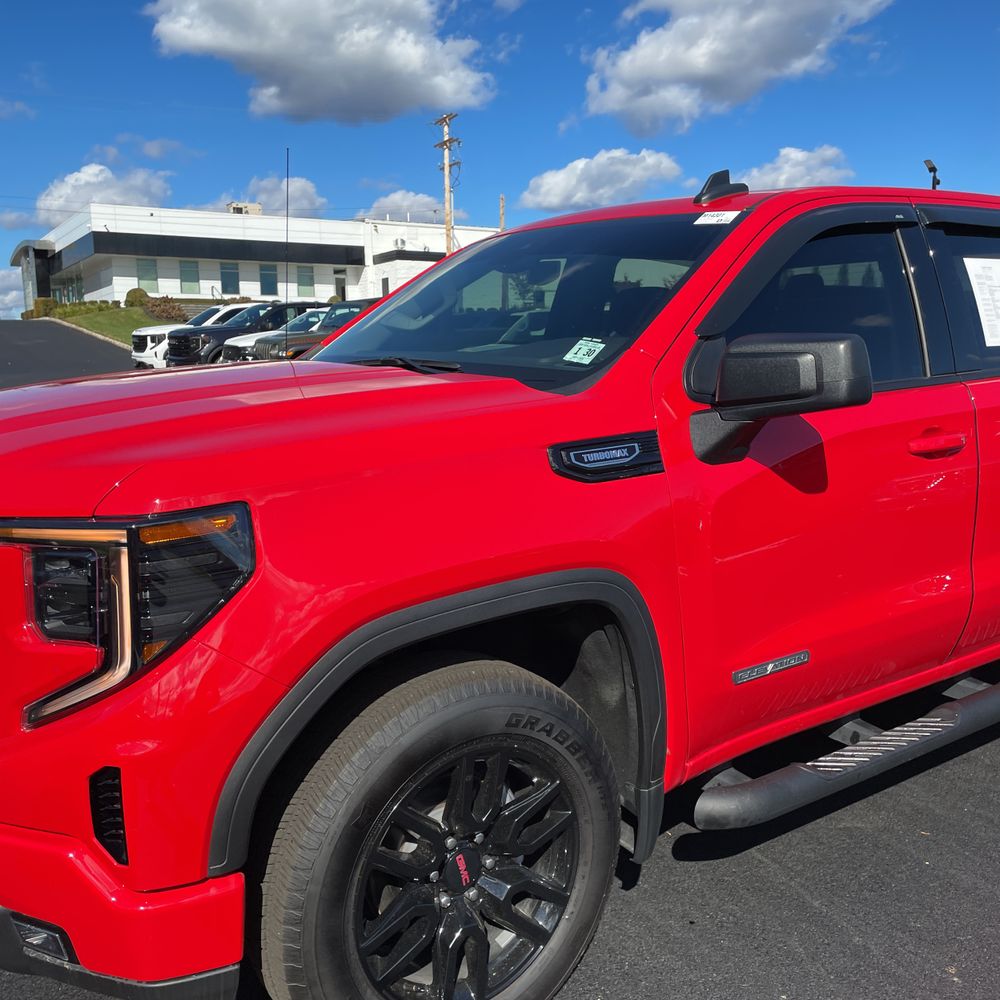 2025 GMC Sierra 1500 Elevation Standard