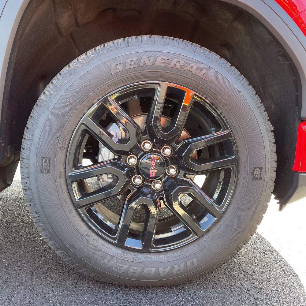 2025 GMC Sierra 1500 Elevation Standard