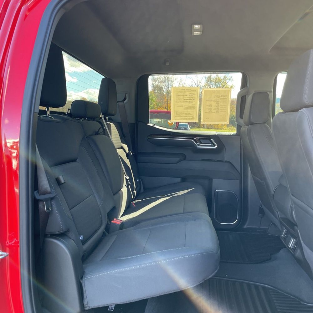 2025 GMC Sierra 1500 Elevation Standard
