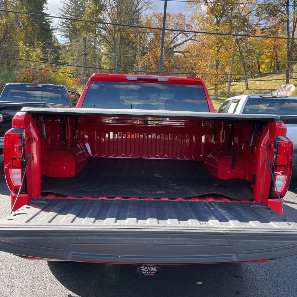 2025 GMC Sierra 1500 Elevation Standard