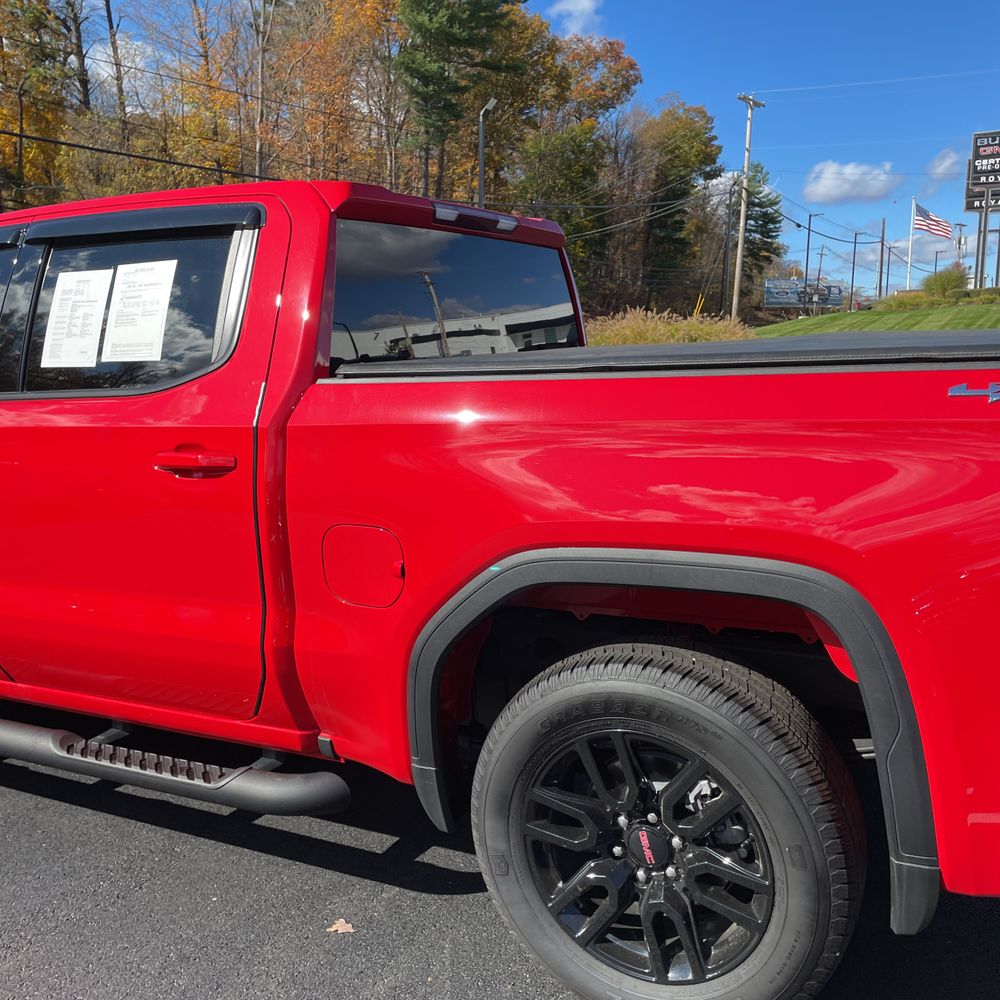 2025 GMC Sierra 1500 Elevation Standard