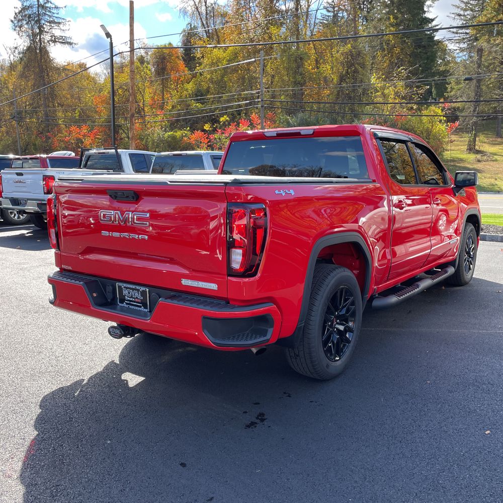 2025 GMC Sierra 1500 Elevation Standard