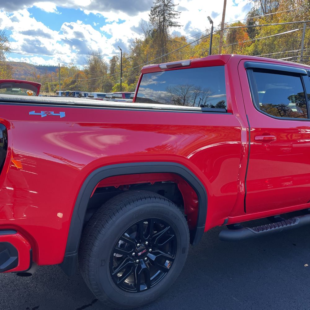 2025 GMC Sierra 1500 Elevation Standard