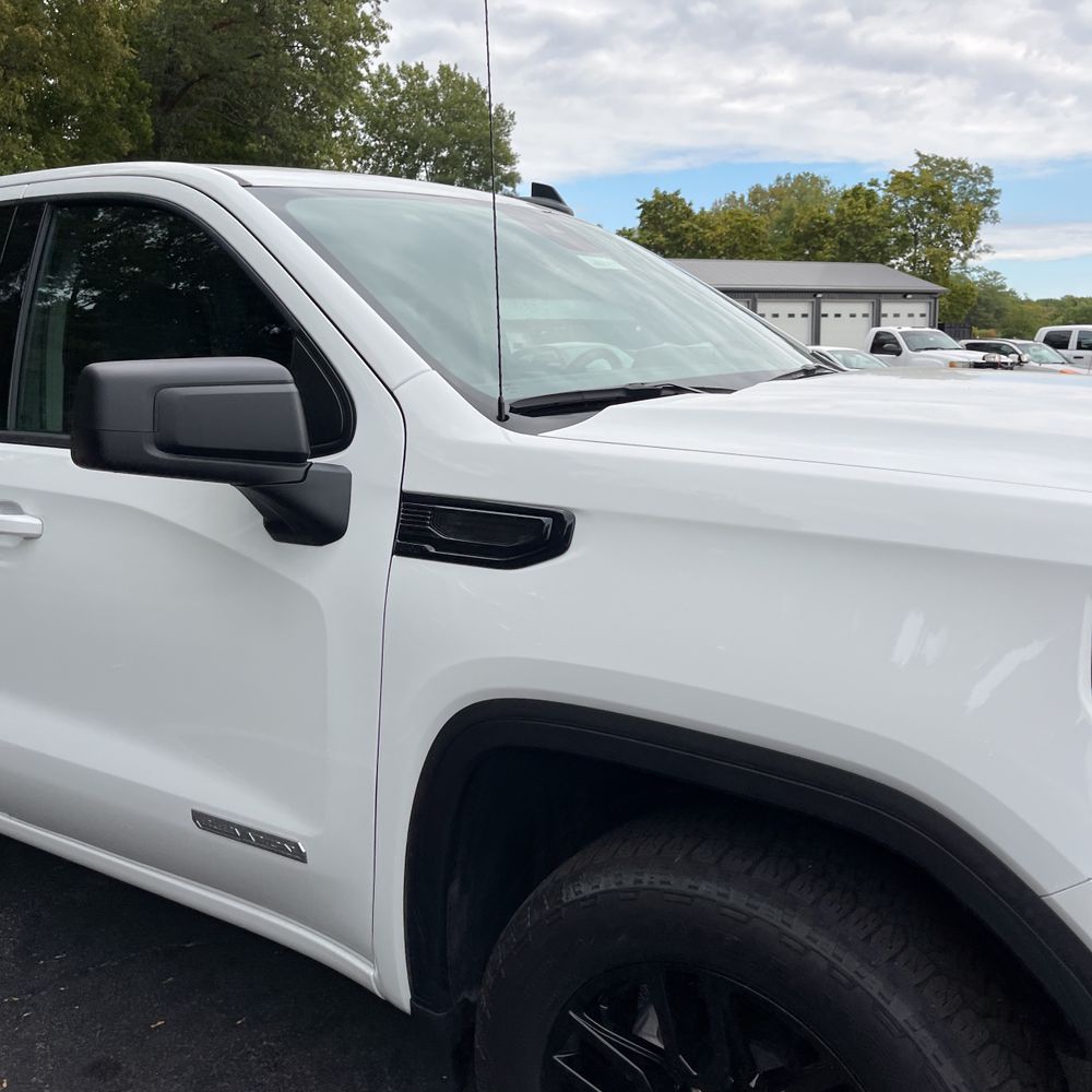 2024 GMC Sierra 1500 Elevation Standard