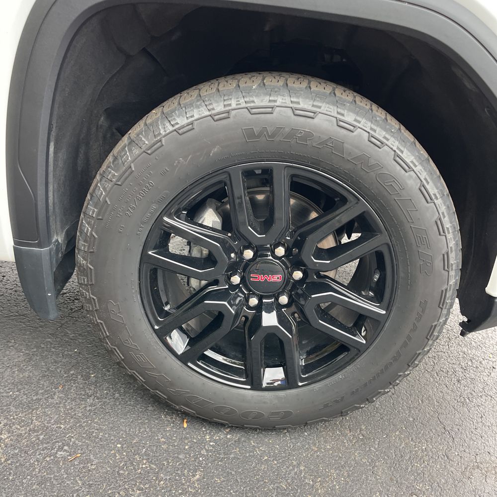 2024 GMC Sierra 1500 Elevation Standard