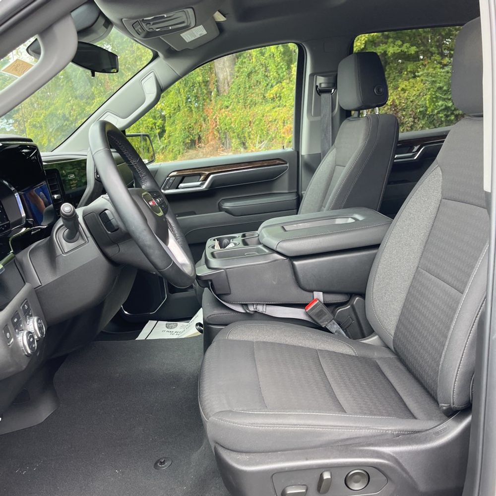 2024 GMC Sierra 1500 Elevation Standard