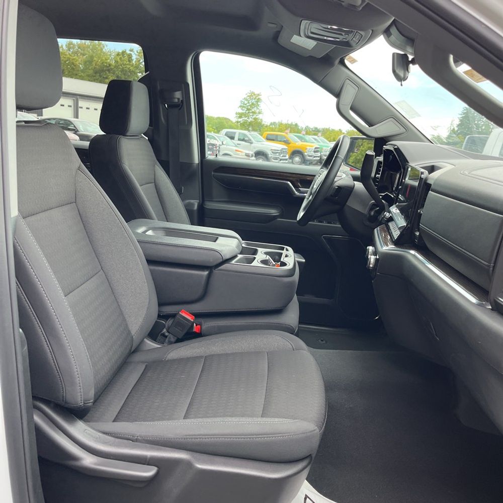 2024 GMC Sierra 1500 Elevation Standard