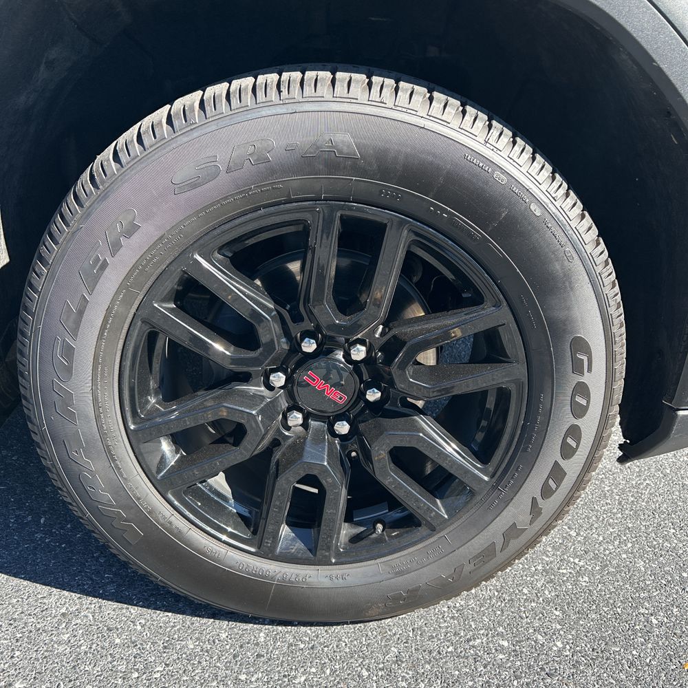 2025 GMC Sierra 1500 Elevation Standard