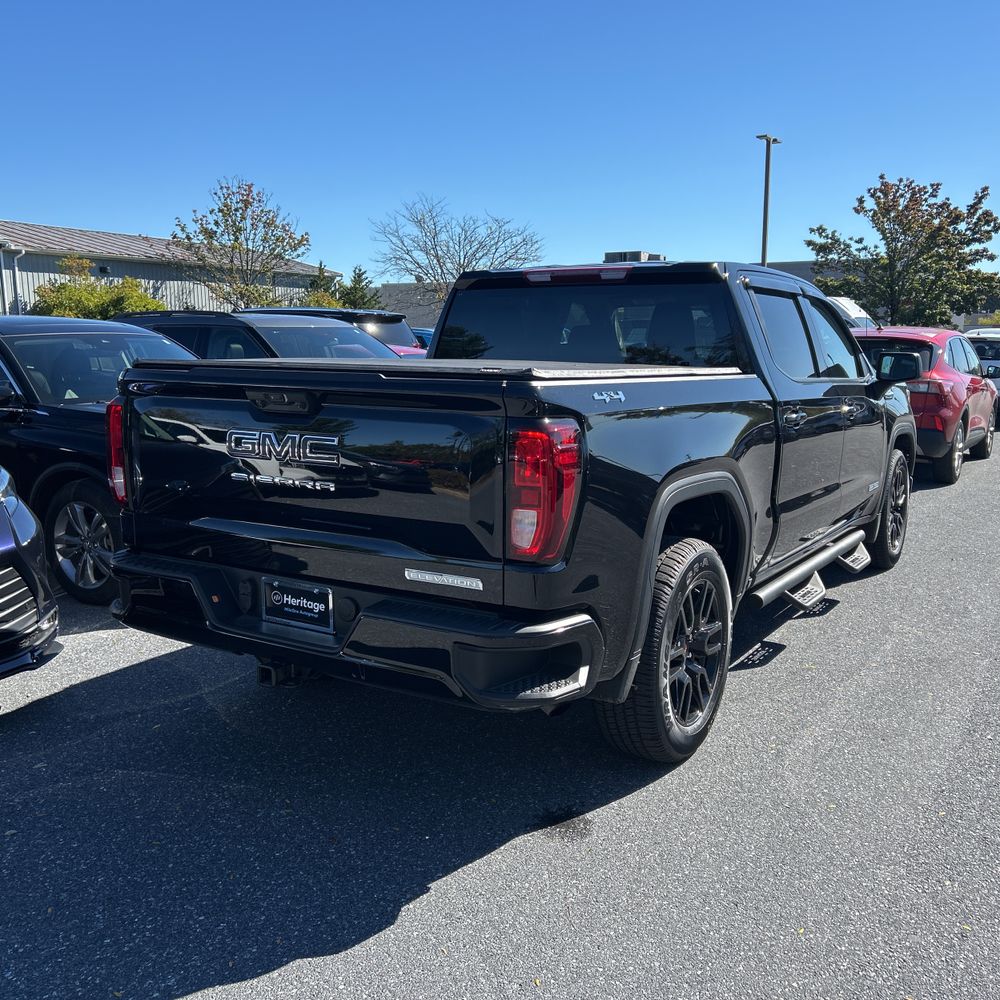 2025 GMC Sierra 1500 Elevation Standard