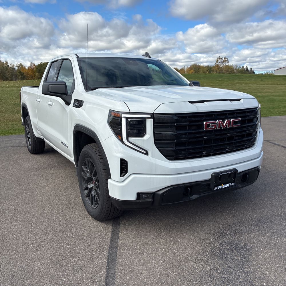 2025 GMC Sierra 1500 Elevation