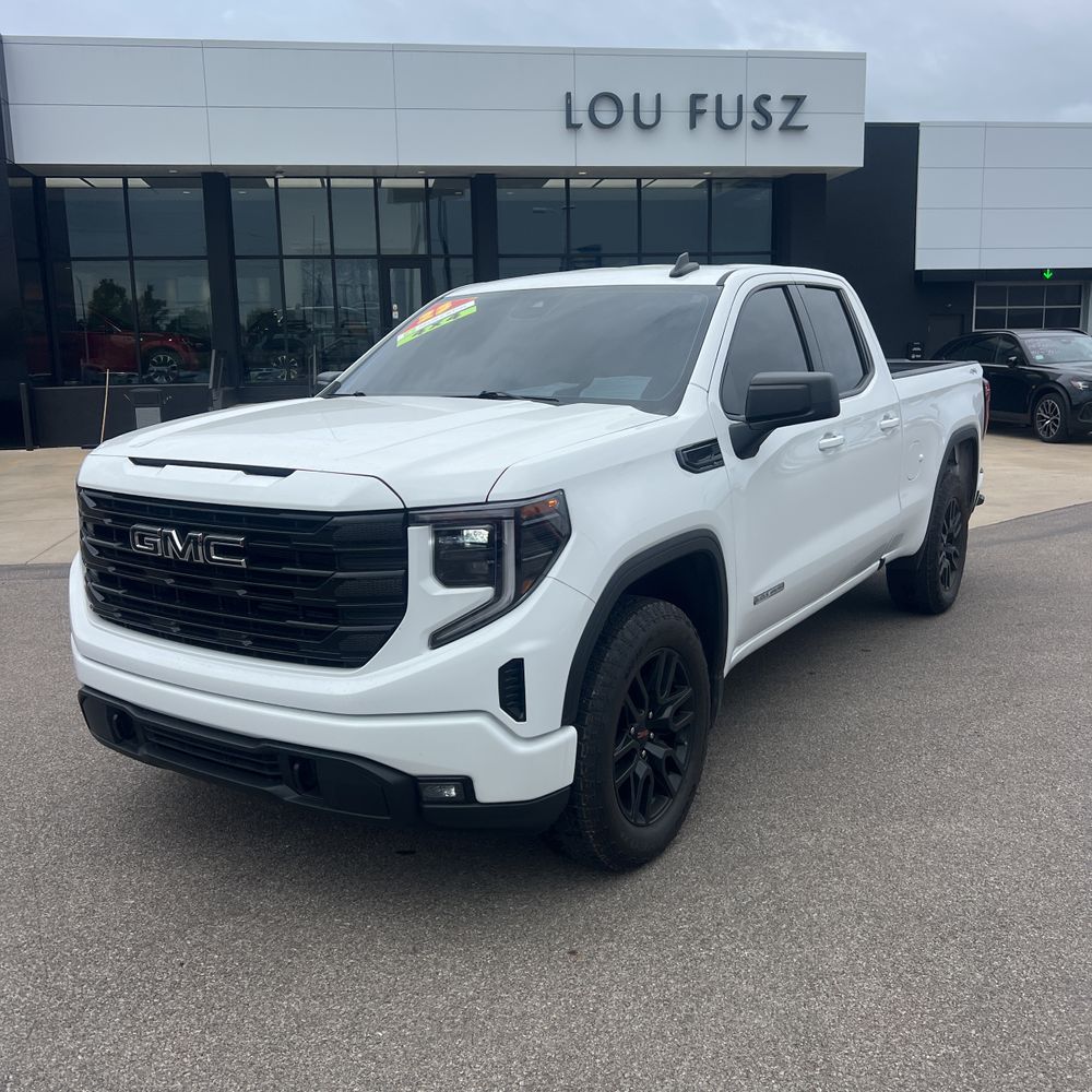 2023 GMC Sierra 1500 Elevation