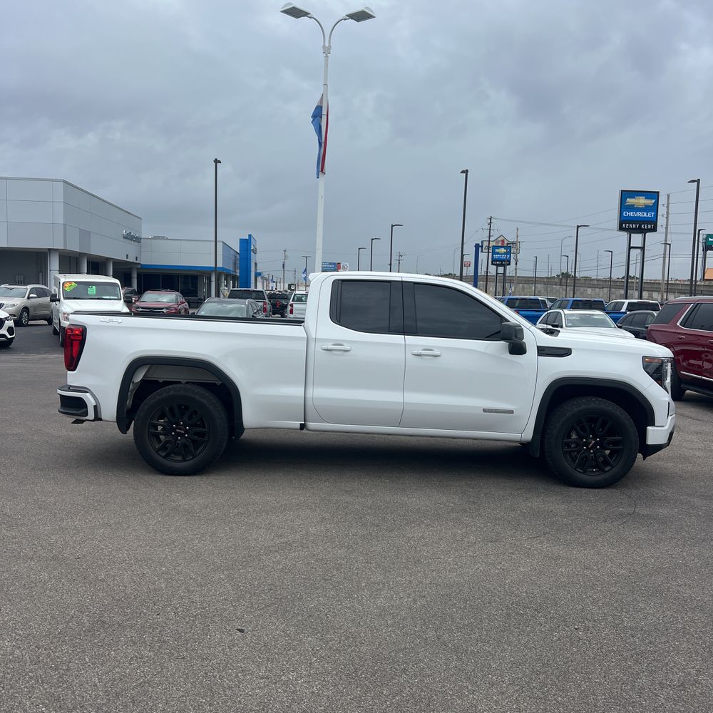 2023 GMC Sierra 1500 Elevation