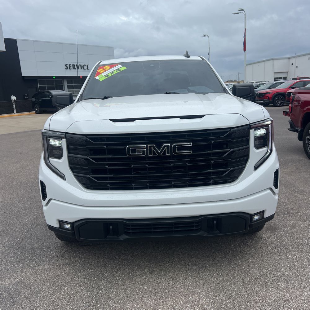 2023 GMC Sierra 1500 Elevation