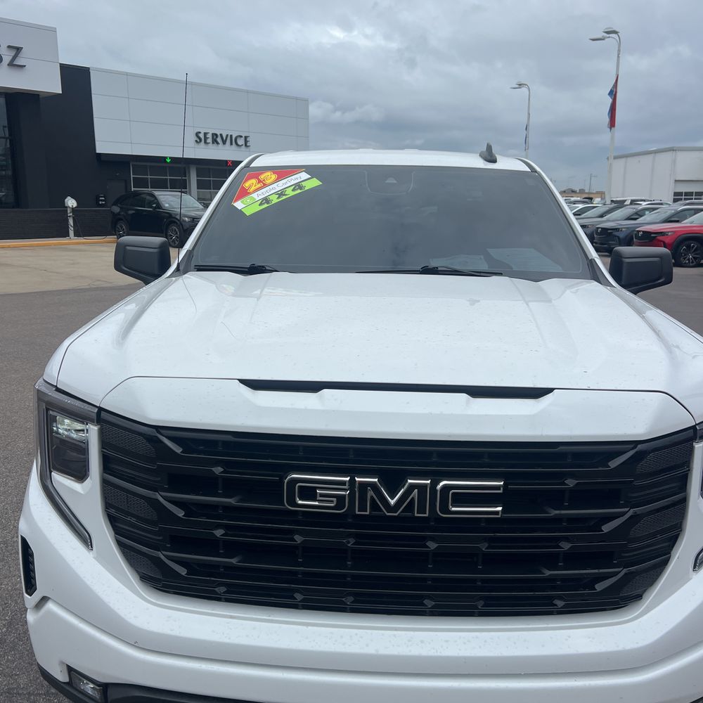2023 GMC Sierra 1500 Elevation
