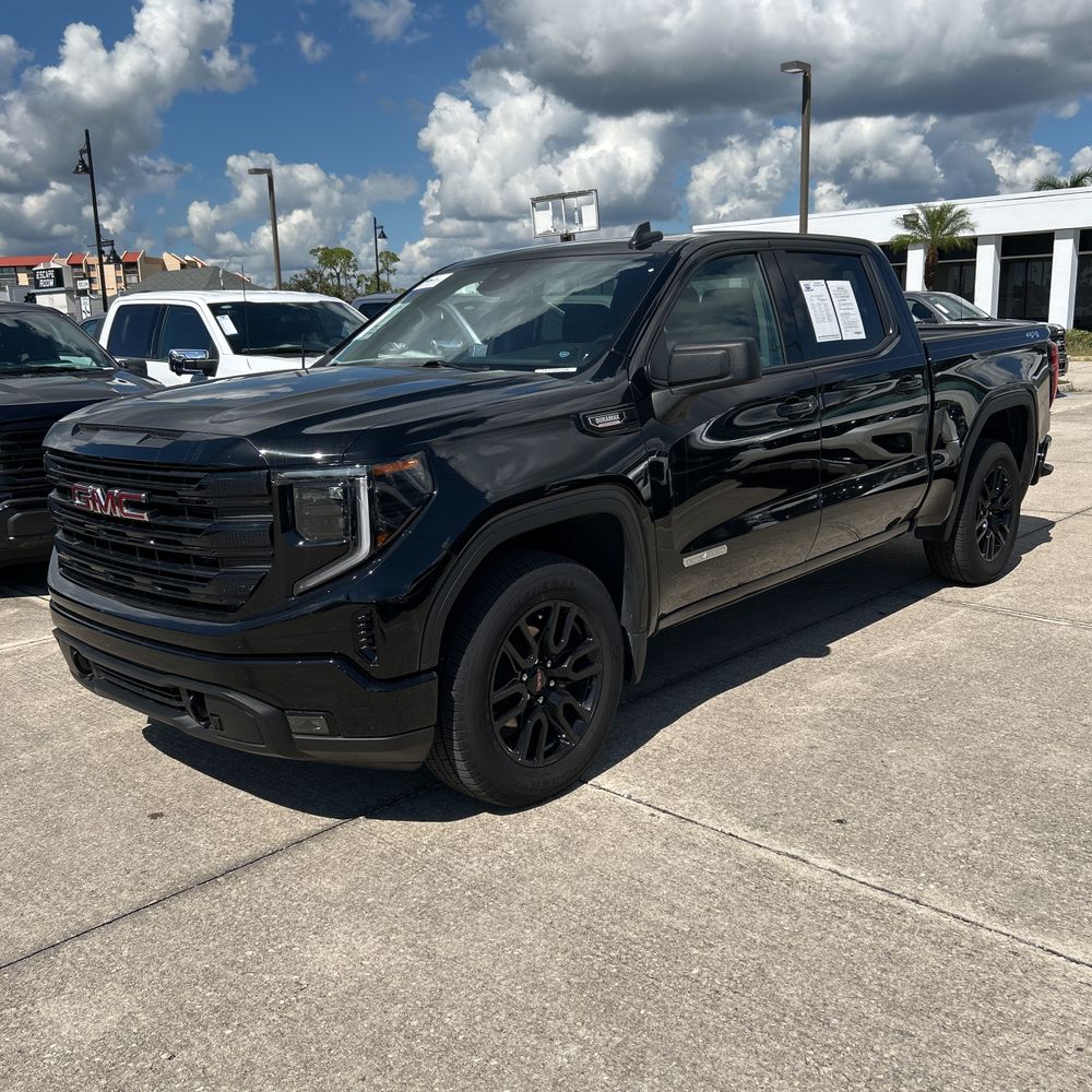 2024 GMC Sierra 1500 Elevation