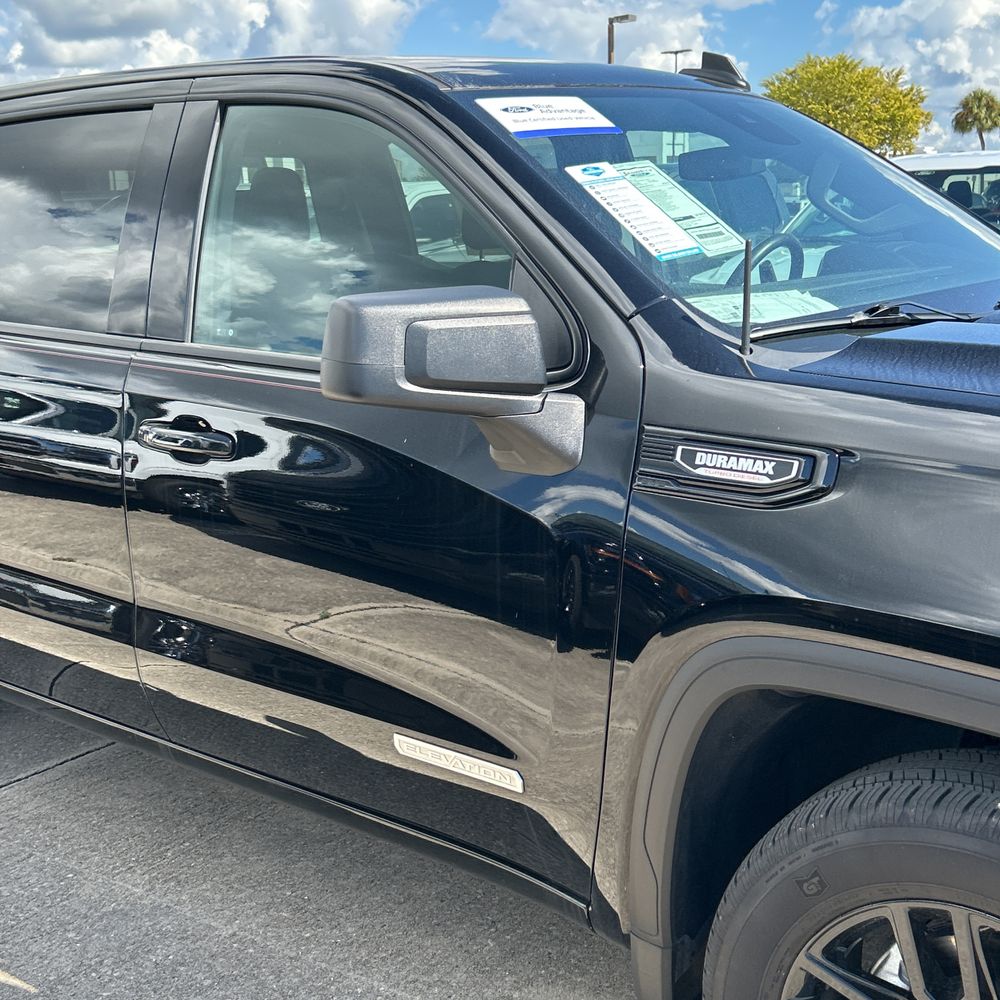 2024 GMC Sierra 1500 Elevation