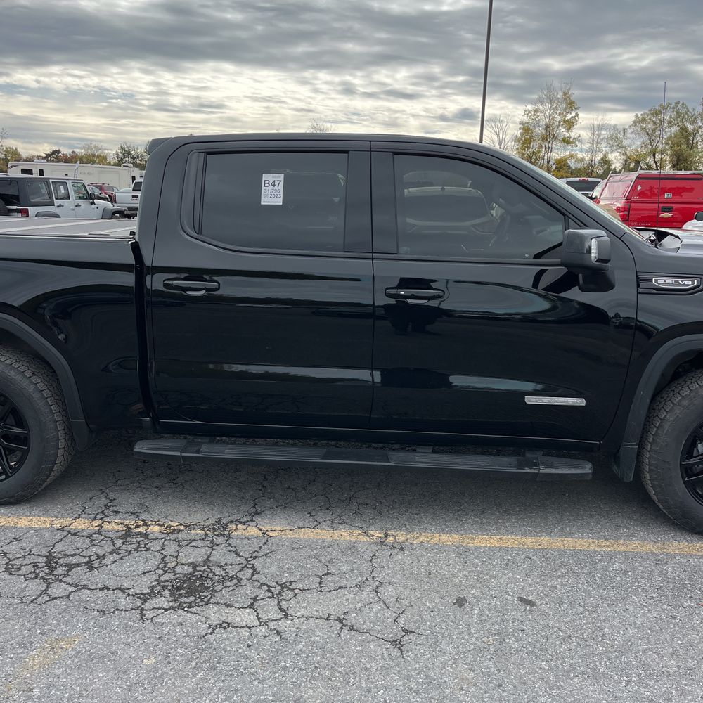 2023 GMC Sierra 1500 Elevation