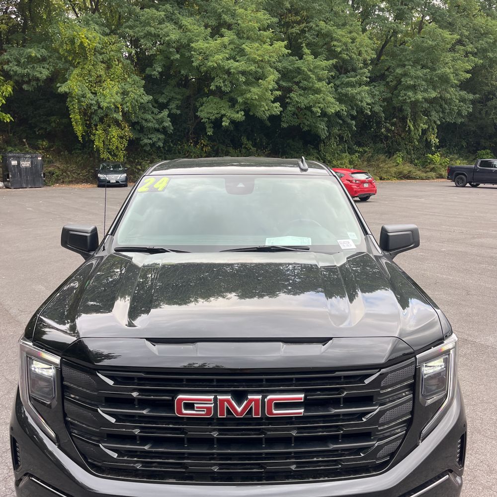 2024 GMC Sierra 1500 Elevation