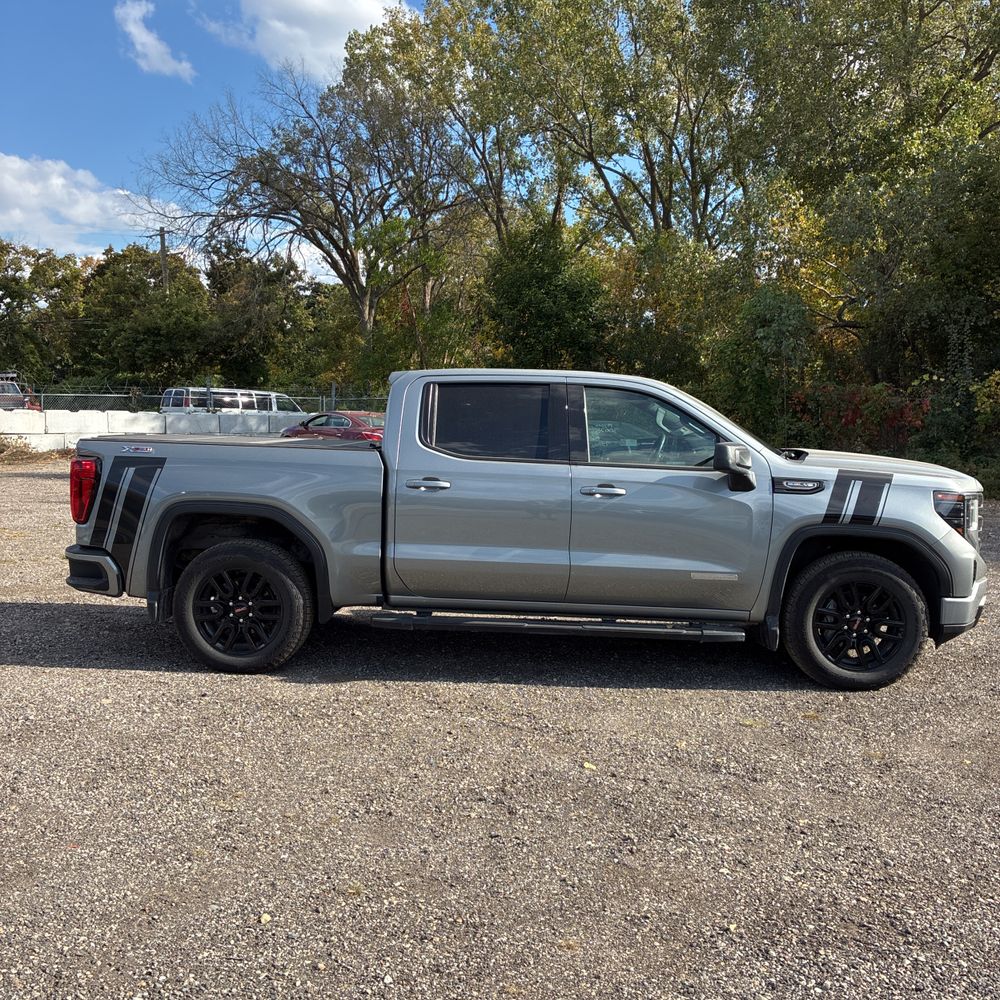 2025 GMC Sierra 1500 Elevation