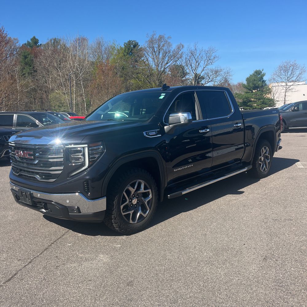 2024 GMC Sierra 1500 SLT