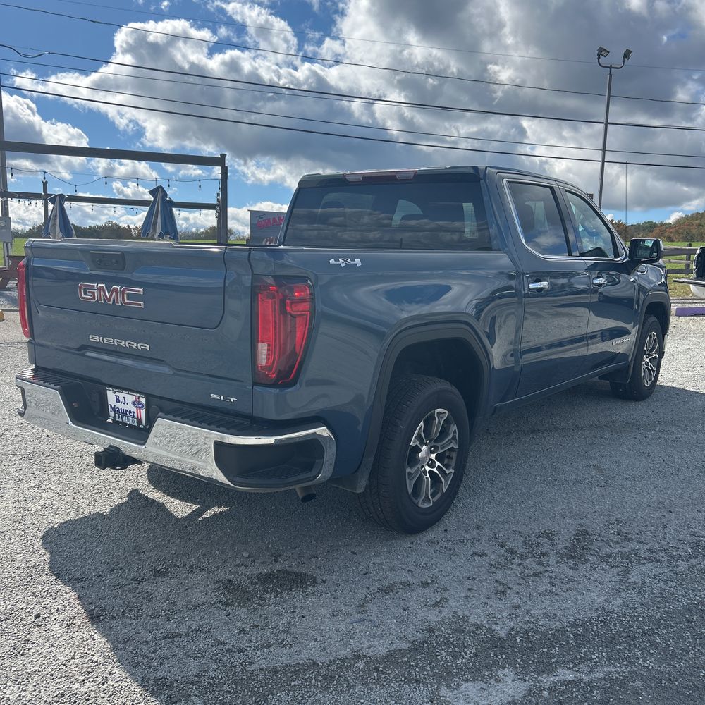 2024 GMC Sierra 1500 SLT
