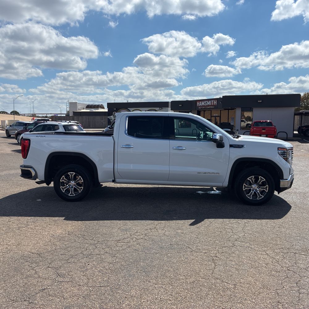 2024 GMC Sierra 1500 SLT