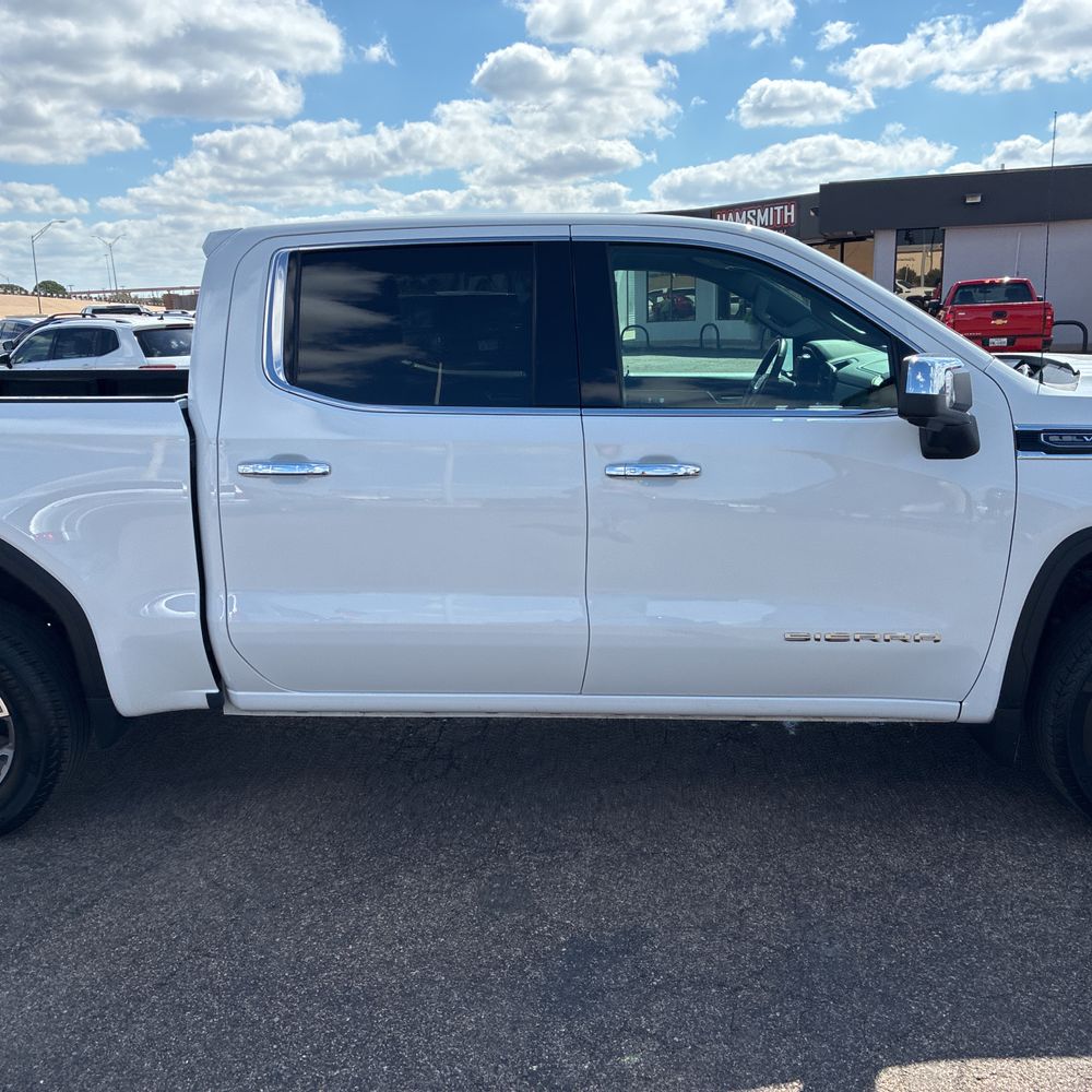 2024 GMC Sierra 1500 SLT