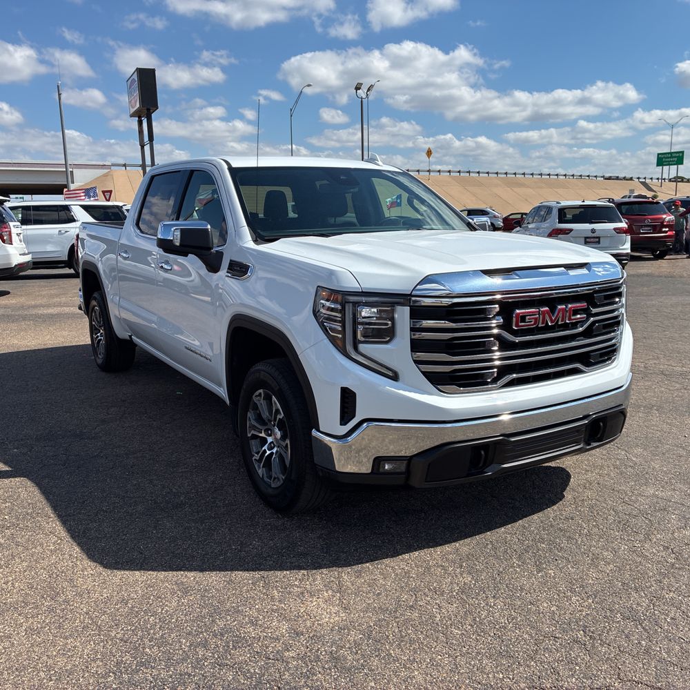 2024 GMC Sierra 1500 SLT