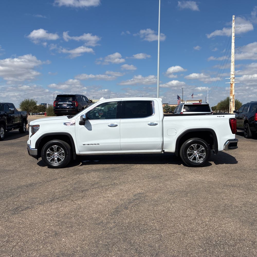 2024 GMC Sierra 1500 SLT