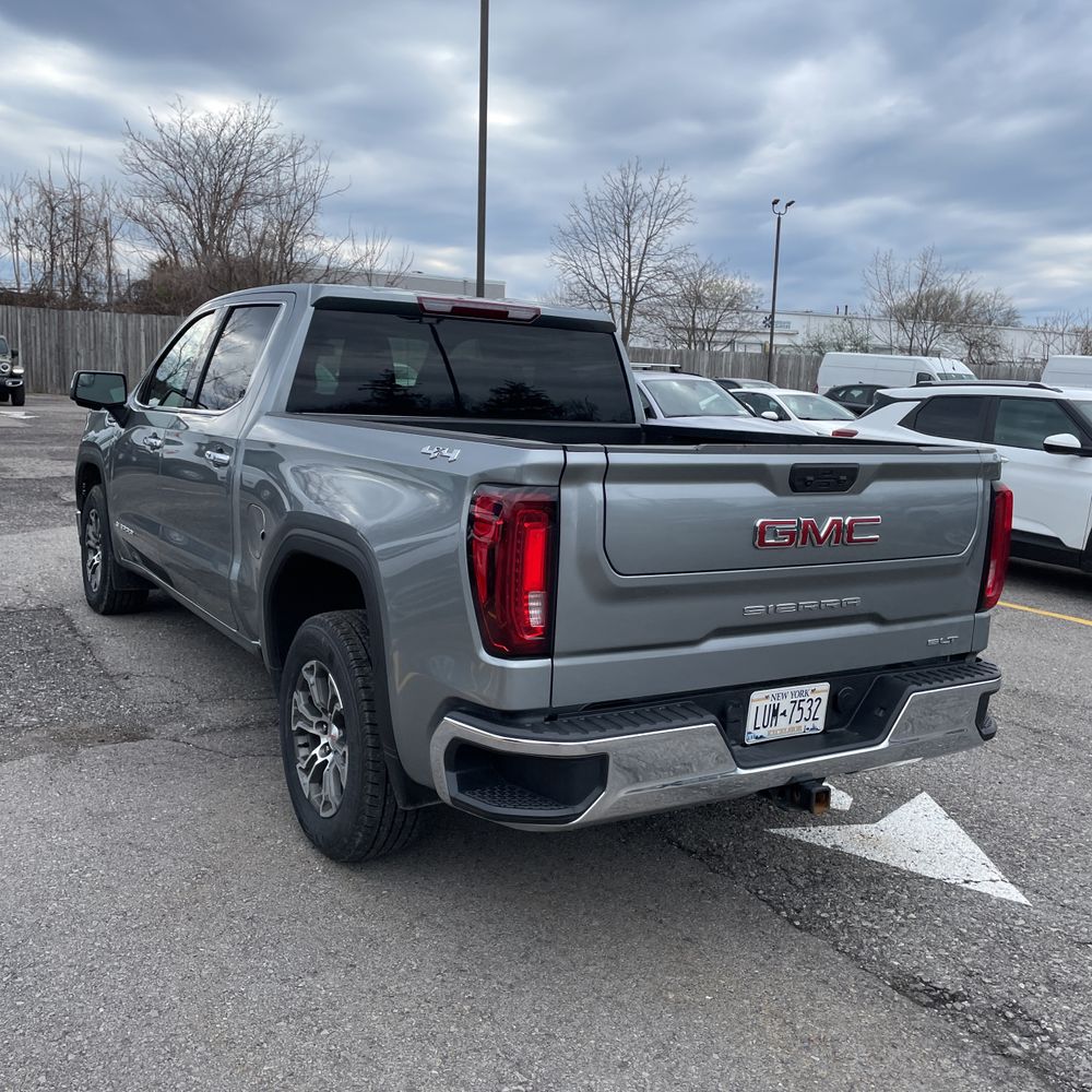 2025 GMC Sierra 1500 SLT