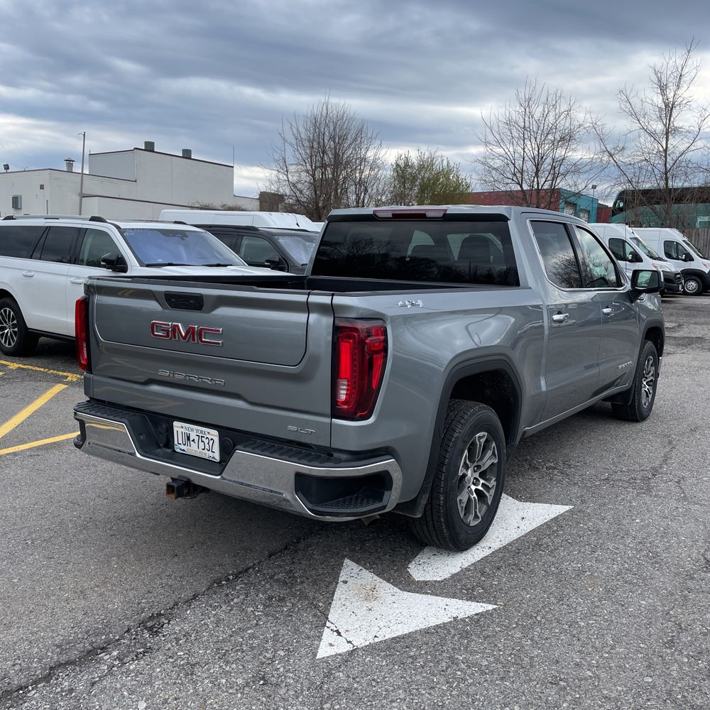 2025 GMC Sierra 1500 SLT