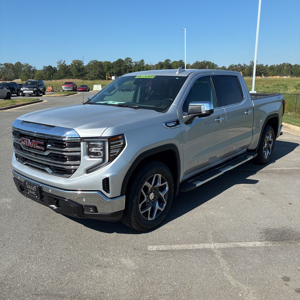 2022 GMC Sierra 1500 SLT
