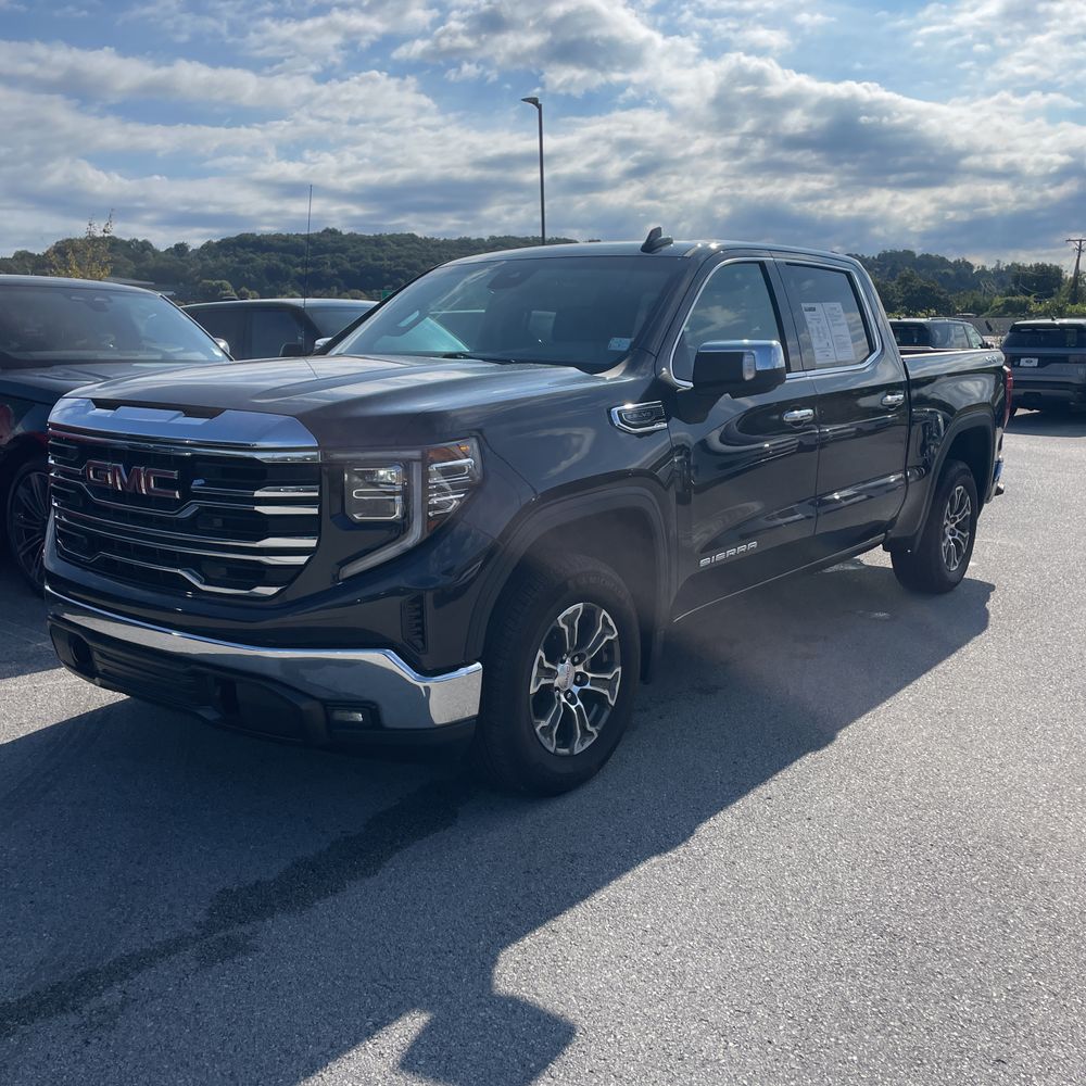 2024 GMC Sierra 1500 SLT