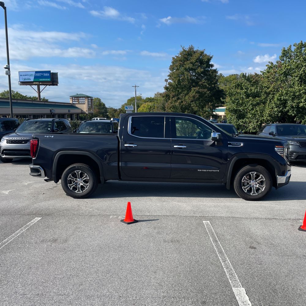 2024 GMC Sierra 1500 SLT