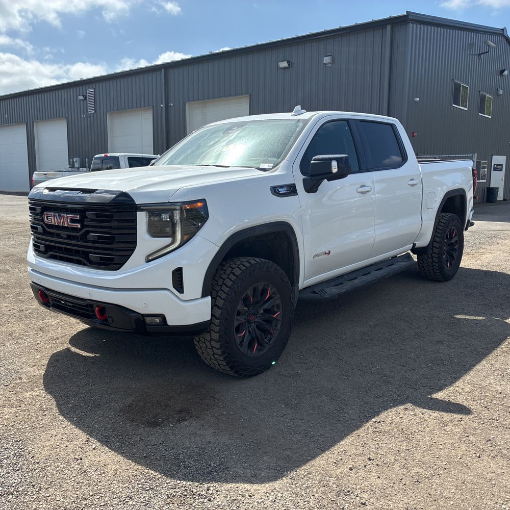2024 GMC Sierra 1500 AT4