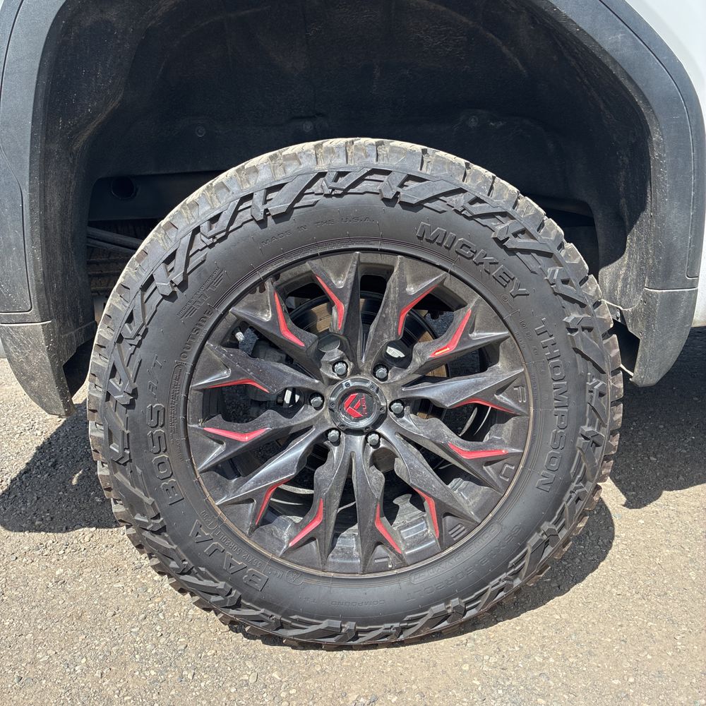 2024 GMC Sierra 1500 AT4