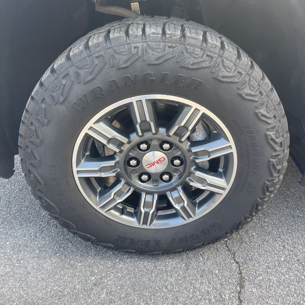 2024 GMC Sierra 1500 AT4