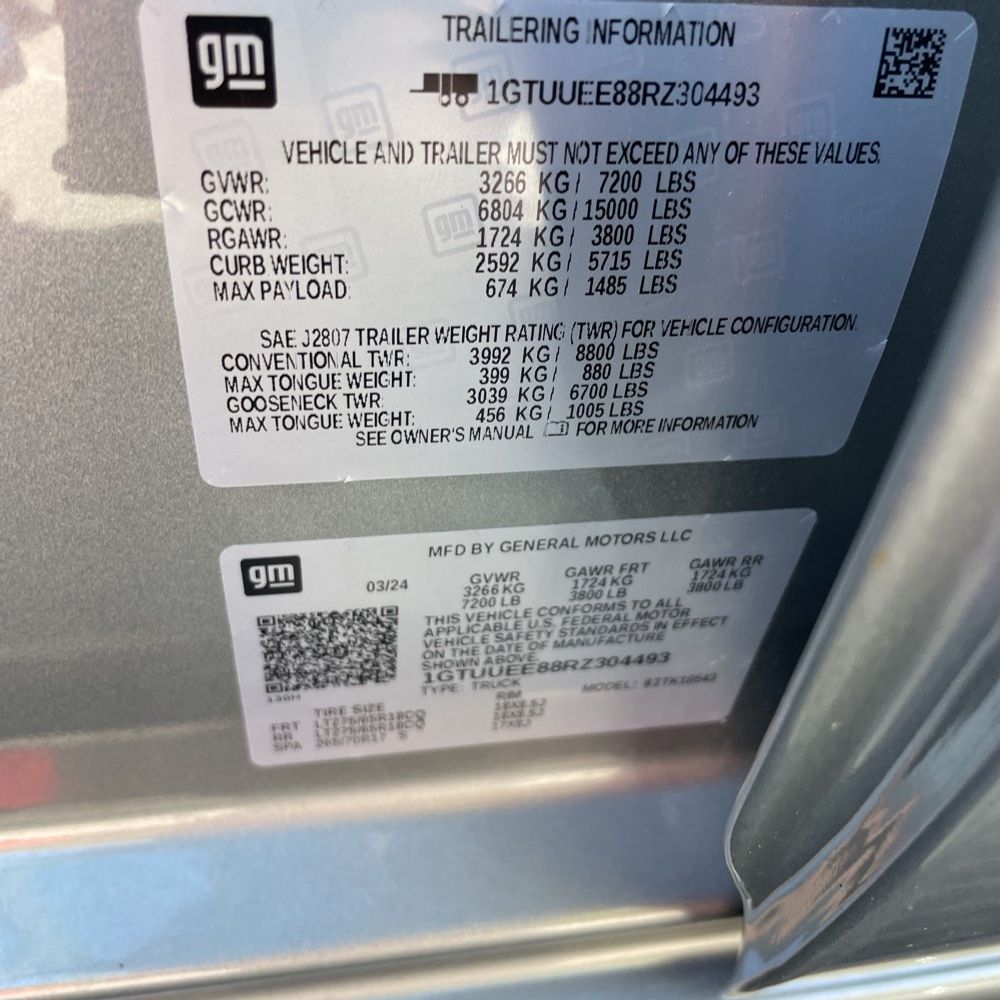 2024 GMC Sierra 1500 AT4