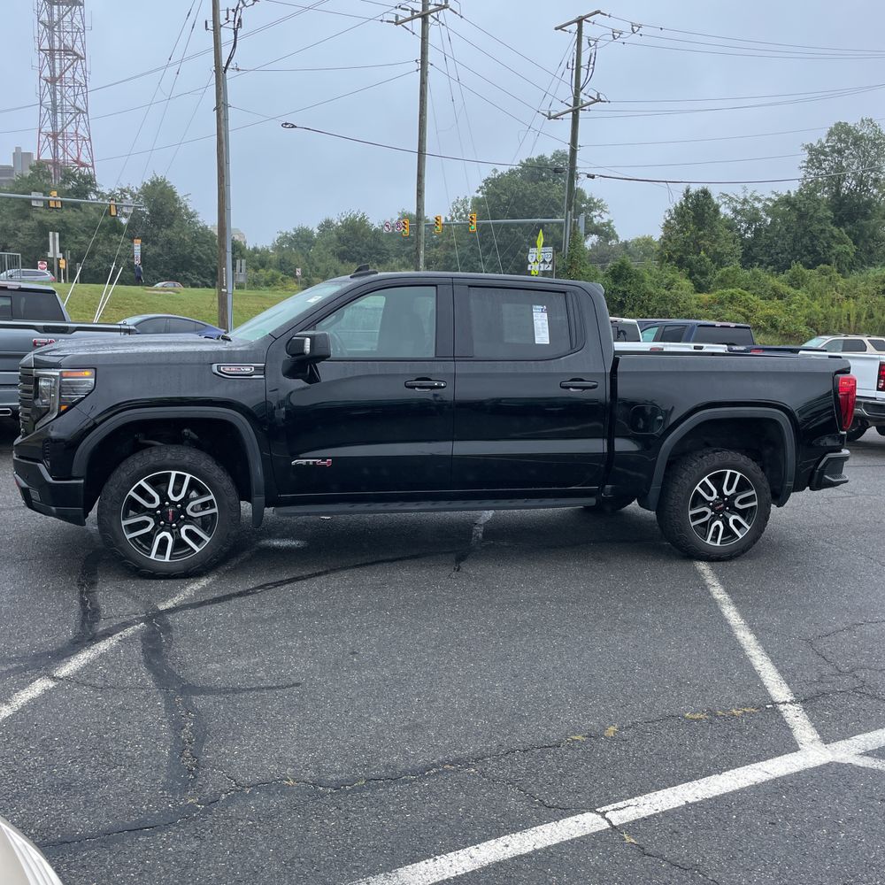 2023 GMC Sierra 1500 AT4