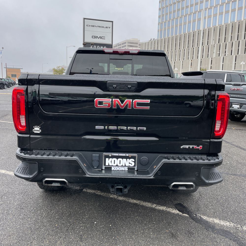 2023 GMC Sierra 1500 AT4
