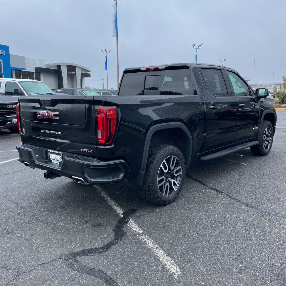 2023 GMC Sierra 1500 AT4