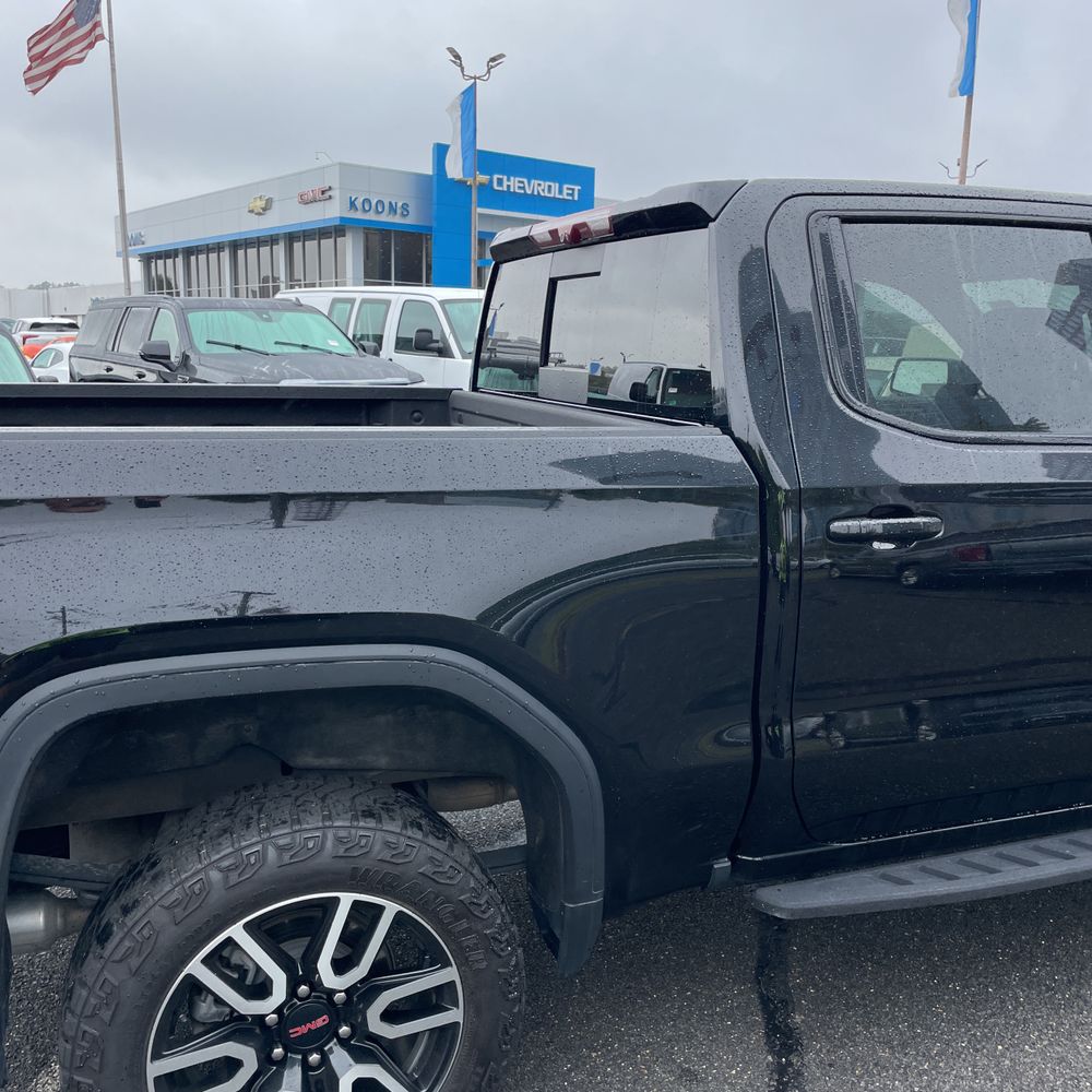 2023 GMC Sierra 1500 AT4