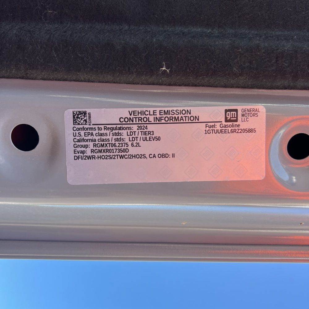 2024 GMC Sierra 1500 AT4